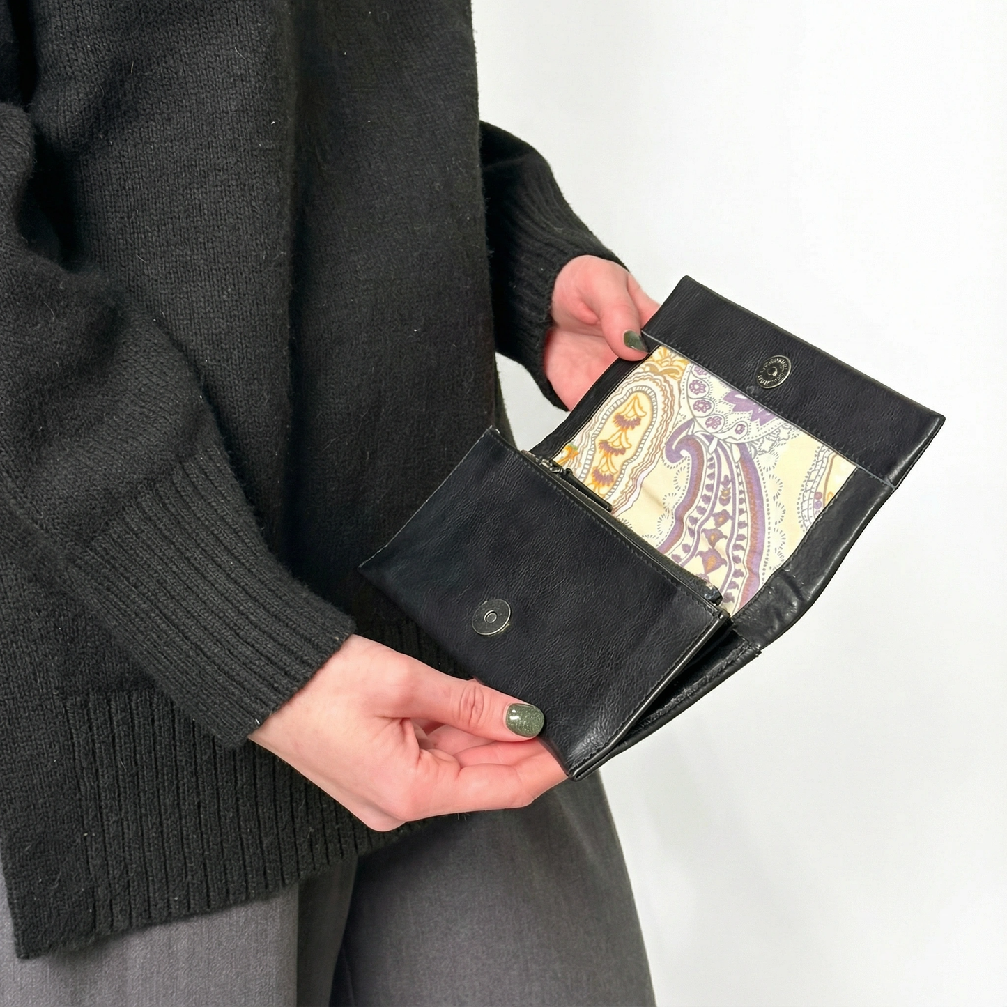 Leather Eloise Embroidered Heart Wallet